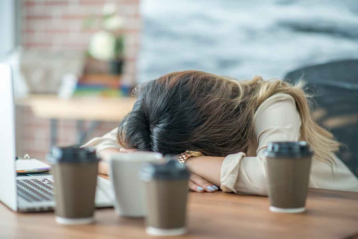 The 2pm Energy Crash: Why It Happens (And What To Eat Instead)
